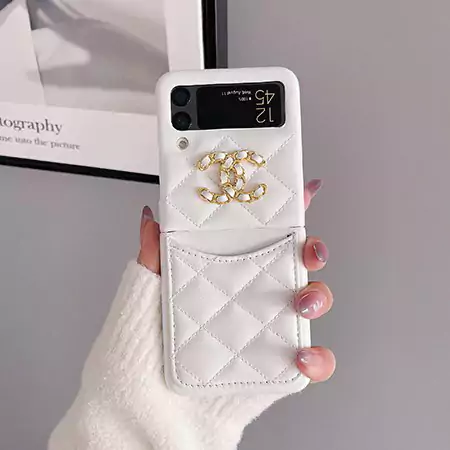 シャネル iphone 16 15 ケース Chanel iphone 16 15 ケース