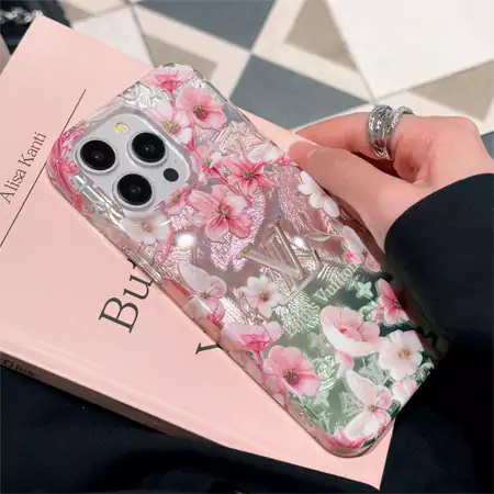 かわいい 女性iphone15ケースヴィトン