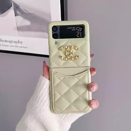 シャネル iphone 16 15 ケース Chanel iphone 16 15 ケース