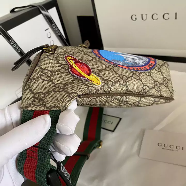 ハイブランド グッチ おしゃれ 流行り 女性 gucci 風 個性的 