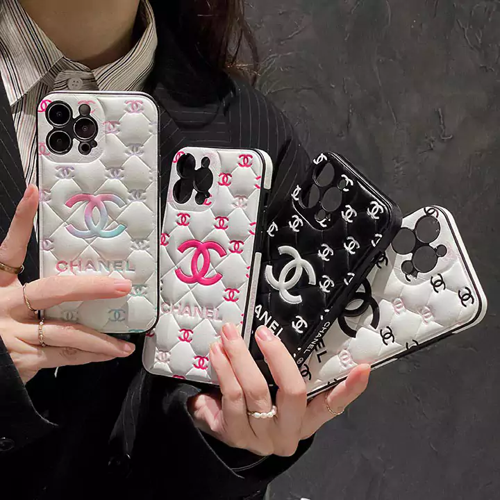 chanel 流行り iphone15 pro 携帯ケース