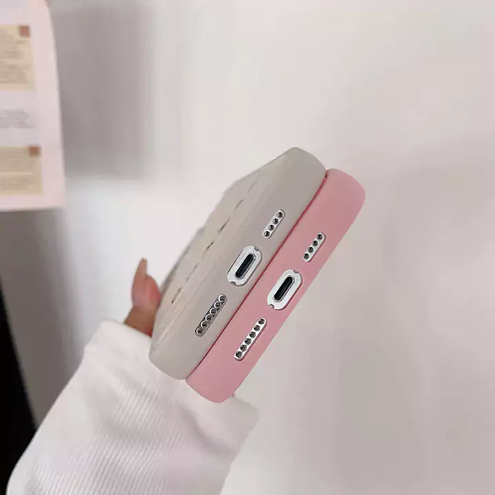 ブランド シャネル chanel iphone 15plus カバー