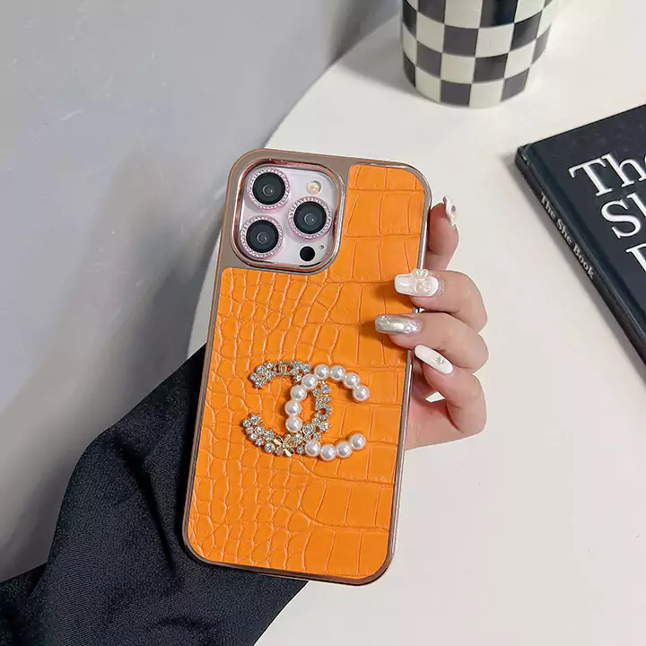 chanel iphone15 pro maxケースワニ柄