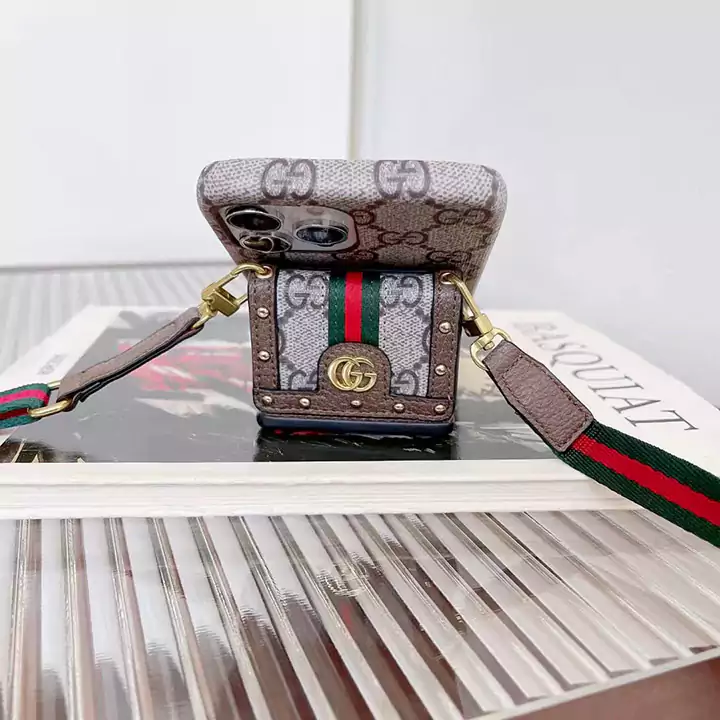 ブランド gucci iphone ケース 16 15 グッチ 携帯 ケース 14 13 12 可愛い 斜 めがけ 革 カード 収納 おしゃれ 新作 人気 安い 