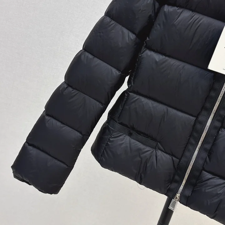 MONCLER ダウンコート レディース